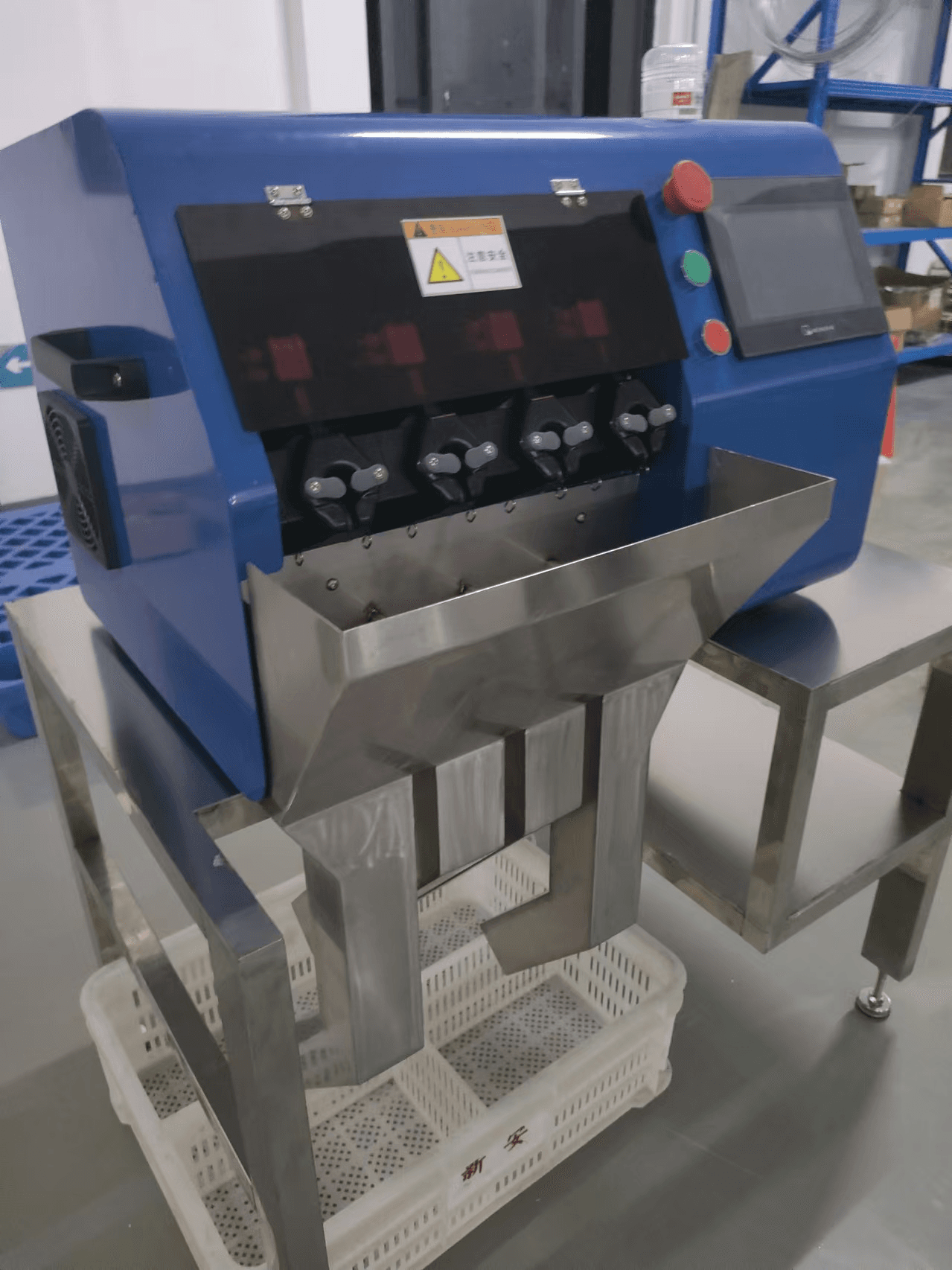automatic-chick-debeaking-equipment-one-shift